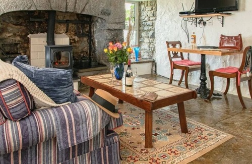Fanore Cottage | "1844 Seascape Cottage" Wild Atlantic Way in Fanore.
