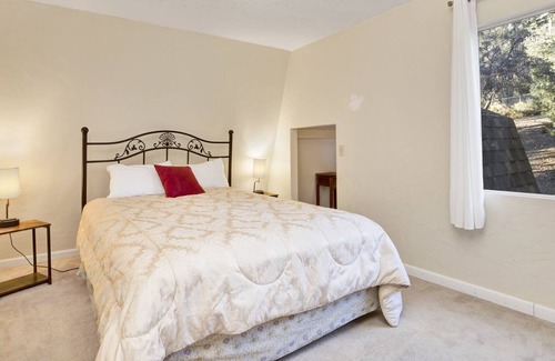 Whispering Forest Cabin | 1850-haven Hideaway 3 Bedroom Home by Redawning