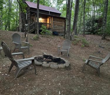 Hendersonville House | 1850s Settlers Cabin at Wethero Ridge