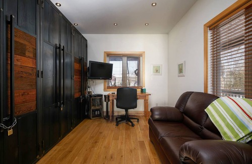 Pincourt House | 186 m² House ∙ 5 bedrooms ∙ 6 guests