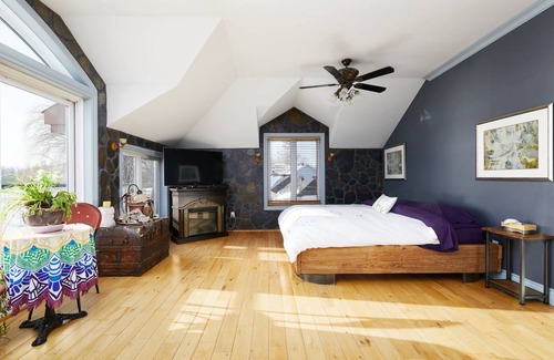 Pincourt House | 186 m² House ∙ 5 bedrooms ∙ 6 guests