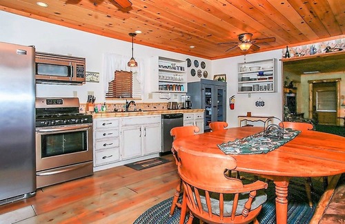 Fawnskin Cabin | 1864 - Pleasant Pause 3 Bedroom Home by RedAwning