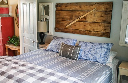Hamilton Other | 1895 Luxury Farmhouse - Blodgett Canyon View -Sleeps 13