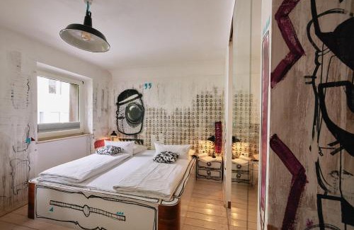 Altstadt-Nord Hotel | 18Arts Hotel - Living in a Gallery!