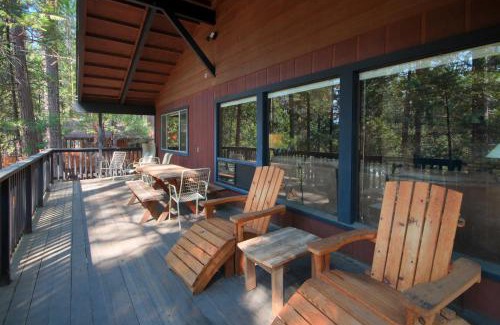 North Wawona Ski Chalet | 18B Hiltbrand Hangout