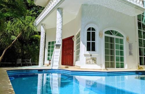 Playacar Fase I House | 18br up to 50guest Castillos Playacar walk to Beach and 5th Ave 1000Mbps