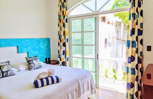 Playacar Fase I House | 18br up to 50guest Castillos Playacar walk to Beach and 5th Ave 1000Mbps