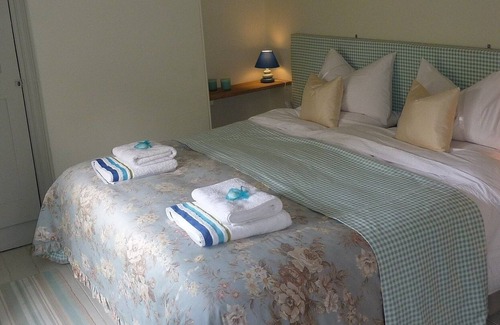 Fowey Cottage | 18th Century Cornish Smugglers Cottage In the Centre of Fowey.....just lovely!!!