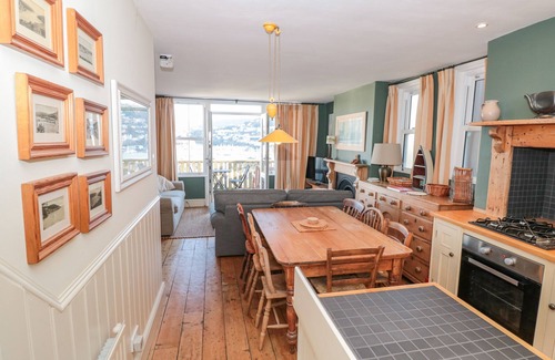 Dartmouth Cottage | 19 Above Town