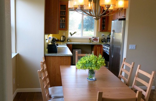 Cloverdale House | 19-Acre Russian River Wine Country Retreat, Private Beaches, beautiful house