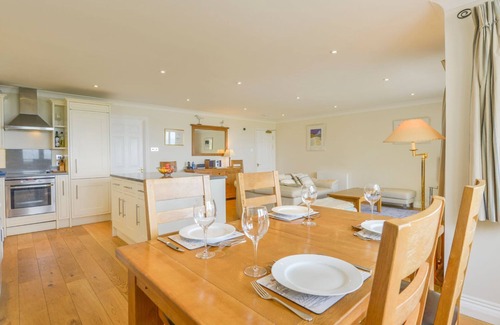 Bigbury-on-Sea Cottage | 19 BURGH ISLAND CAUSEWAY, family friendly in Bigbury-On-Sea