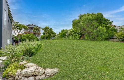 Port Elliot House | 19 Carnegie Luxury - Linen Included - WiFi - Walk to beach - Town Views