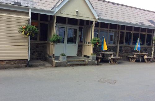 Bucks Cross Ski Chalet | 19 Chalet Bucklands , Bideford Holiday Park.