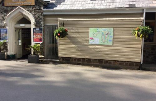 Bucks Cross Ski Chalet | 19 Chalet Bucklands , Bideford Holiday Park.