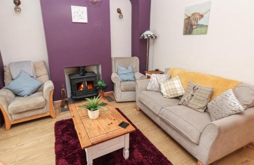 Milford Haven House | 19 Great North Road