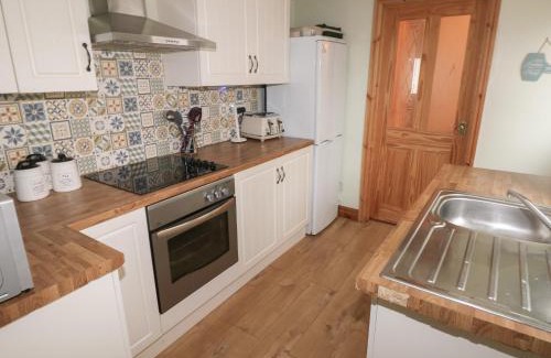 Milford Haven House | 19 Great North Road