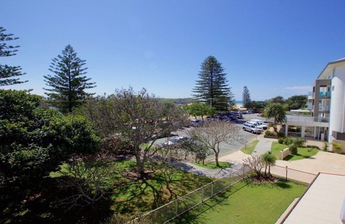 Currimundi Apartment | 19 Hume Parade unit 2 Currimundi QLD