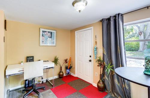 Haines City House | 19 Mi to Disney World Bright Haines City Getaway!