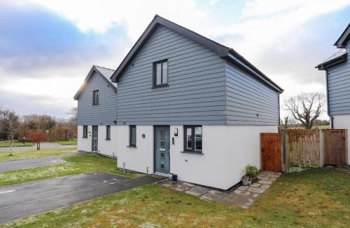 Brynteg House | 19 Parc Delfryn