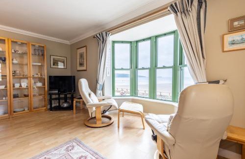 Little Haven Apartment | 19 St Brides Bay