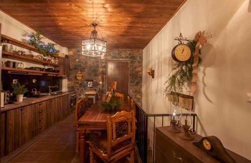 Aghios Athanasios House | 190 m² House ∙ 13 guests