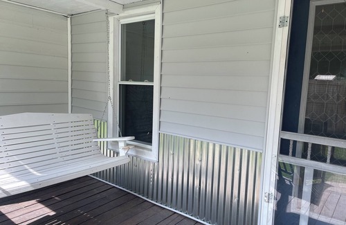 Seymour House | 1900 Farm House directly between Pigeon Forge and Knoxville