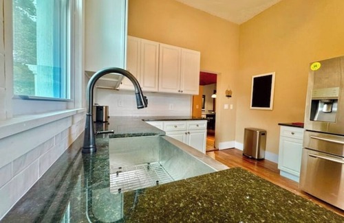 Dunnellon House | 1905 Victorian minutes from the Rainbow River and World Equestrian Center