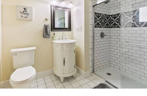 Carnation House | 1910 historic lord house **640 mbps fast internet**