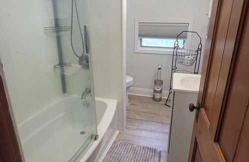 Wisconsin Dells Other | 1913 Spacious 5-bedroom farmhouse in Wisconsin Dells. Min & Max 30 days.