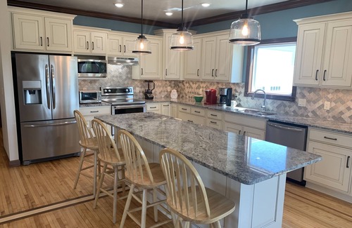 Southeast Bon Homme Other | 1916 renovated 8 bedroom, family-friendly home with great views