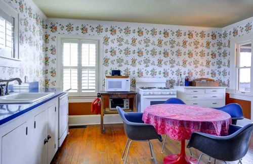 Lynn House | 1920's Historic Mountain Home