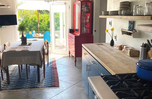 Hollywood Dell Villa | 1924 Designer 2-bedroom Villa for Creatives in the Hollywood Hills