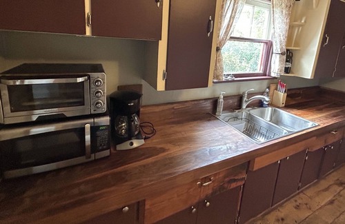 Franklin to the Fort House | 1930's Bungalow, Fenced Yard, Garage and close to Everything!