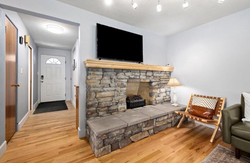 Winstead Park House | 1950s Charmer