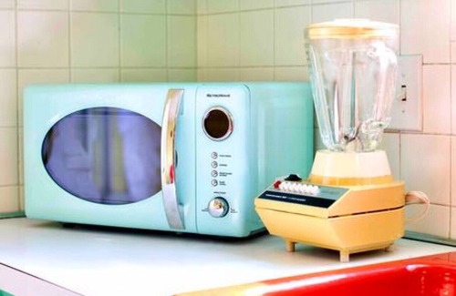 Parma House | 1960s Retro Experience