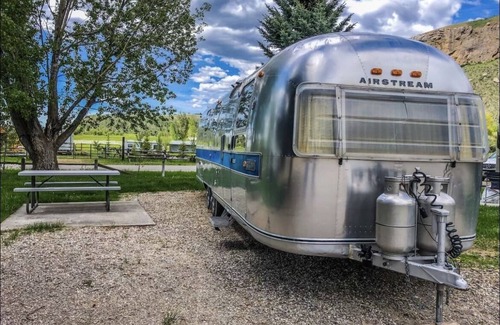 Irwin House | 1972 Groovy Airstream - Walking distance to the Snake River