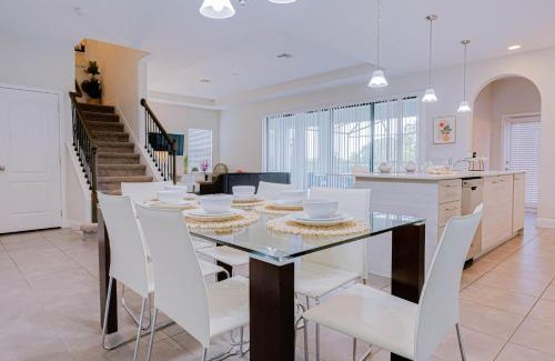 Haines City House | 198KB - Balmoral Resort
