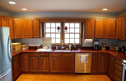 Stanfordville House | 1990s Cape Cod in Upstate NY