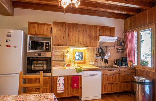 Chabottes House | 19th century house with year-round heated indoor pool.