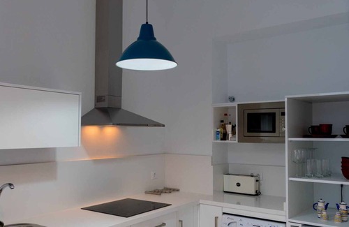 San Julian Apartment | 19th Century Restored House in Seville's Historic Center, 2 Bright Bedrooms
