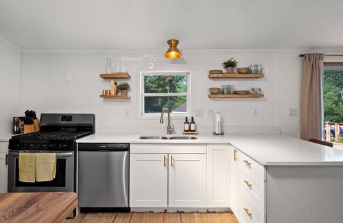 Arkdale House | 19th Hole Golf Retreat!10 minutes to Sand Valley & Lake Arrowhead