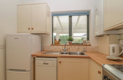 Corsham House | 1A ERNESTON CRESCENT, pet friendly, with a garden in Corsham