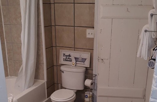 Maysville Apartment | 1A Historic Downtown Maysville,KY