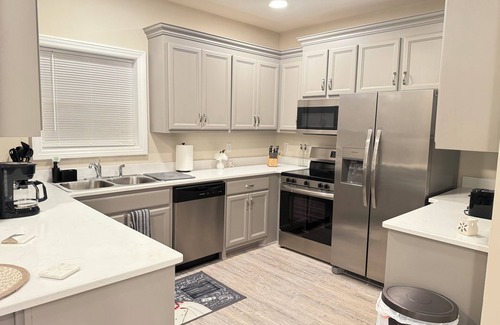 Huntsville Apartment | 1A luxury brand new apartment in hsv near aquatic center, hospitals and mall.