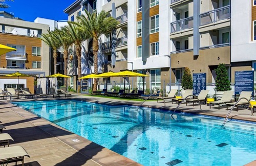 Tustin Apartment | 1B1B Luxury Apartment Center area POOL/GYM/MALLn