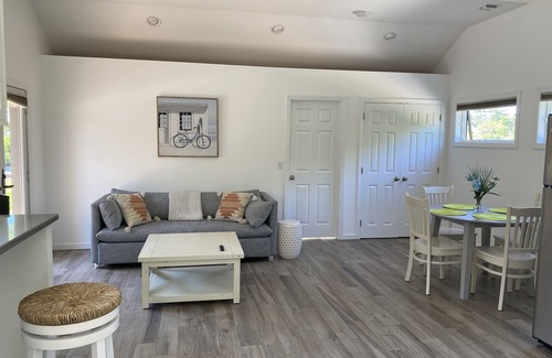 Hampton Bays Cottage | 1Bd, 1.5Ba Cottage with Waterviews in Hampton Bays