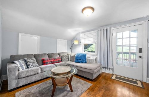 Clarksville House | 1BD 102 Madison Ter