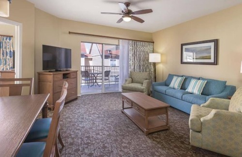 Table Rock Hotel | 1BD Deluxe/Branson - Pools, Gym, BBQ, Game Room!