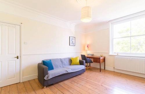 Woodberry Down Apartment | 1BD Flat Stoke Newington Well Connected CityCentre