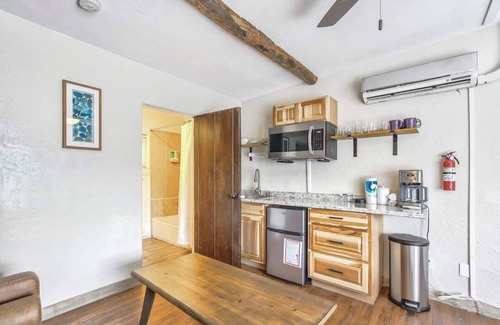 West Colorado Springs Apartment | 1bd Suite Close to Hiking & Biking